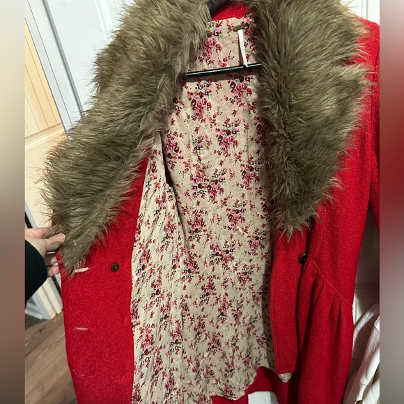 Beautiful Red faux fur trimmed coat - Picture 3 of 4